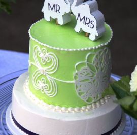 Pyrex design on cake